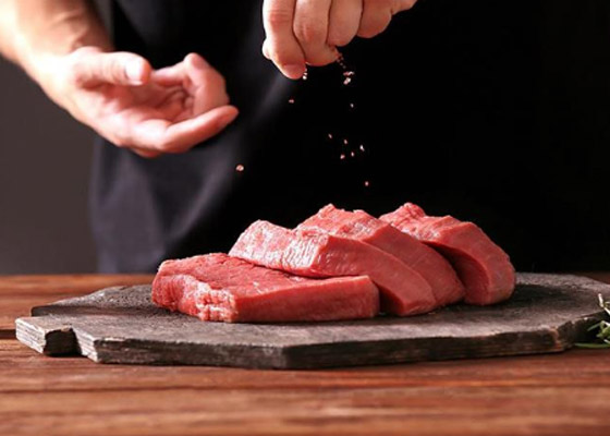 ما تلخبطش فى الأكل.. نصائح للاستمتاع بأطعمة عيد الأضحى بدون مشاكل صورة رقم 2