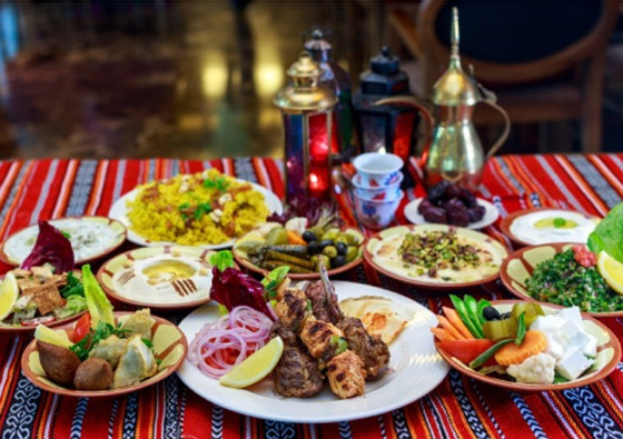 ما تلخبطش فى الأكل.. نصائح للاستمتاع بأطعمة عيد الأضحى بدون مشاكل صورة رقم 3