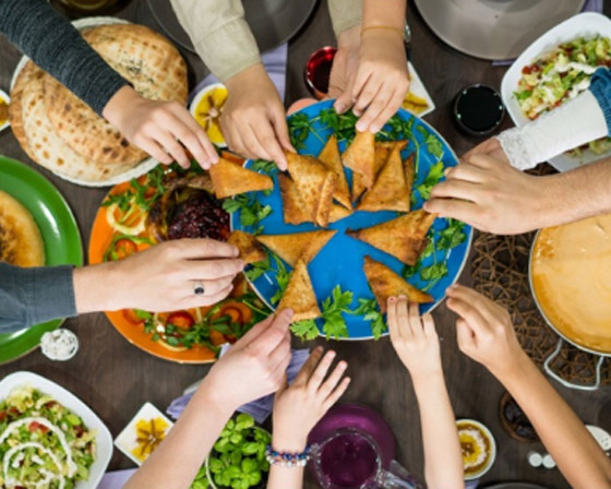 ما تلخبطش فى الأكل.. نصائح للاستمتاع بأطعمة عيد الأضحى بدون مشاكل صورة رقم 6