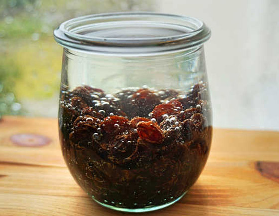 هل تعرف ماء الزبيب؟.. 11 فائدة صحية منها إنقاص الوزن صورة رقم 3