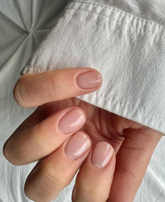 ألوان مناكير صيفية منعشة موضة صيف 2024.. لوني أظافرك بها صورة رقم 3