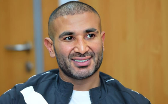 أحمد سعد: ندمت اني لبست حلق وقميص شبك واذهب لدكتور نفسي وشقيقي ينتقدني! صورة رقم 10