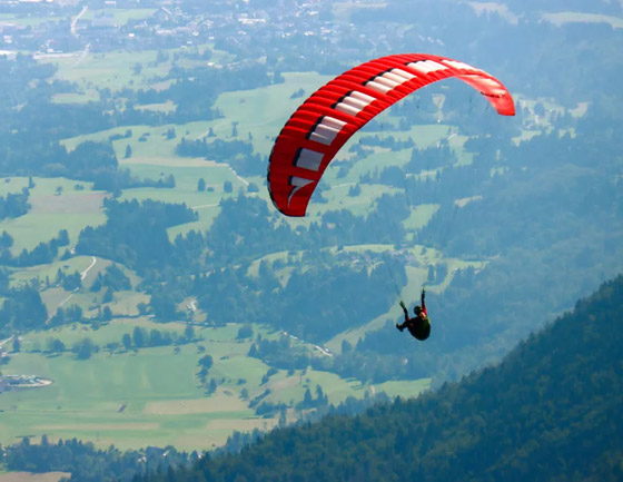 مليئة بالمغامرة: تعرفوا إلى الوجهات السياحية الخاصة بعشاق القفز بالمظلات صورة رقم 7