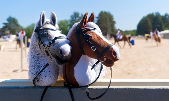 كرة القدم المشتعلة والحصان الخشبي.. أغرب وأخطر الرياضات في العالم صورة رقم 1 كرة القدم المشتعلة والحصان الخشبي.. أغرب وأخطر الرياضات في العالم صورة رقم 1