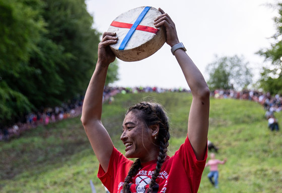 كرة القدم المشتعلة والحصان الخشبي.. أغرب وأخطر الرياضات في العالم صورة رقم 4 كرة القدم المشتعلة والحصان الخشبي.. أغرب وأخطر الرياضات في العالم صورة رقم 4