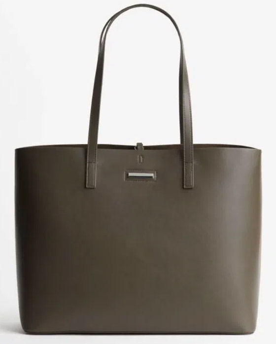 بالصور: أفضل 10 حقائب نسائية تصلح للعمل 2024 صورة رقم 4