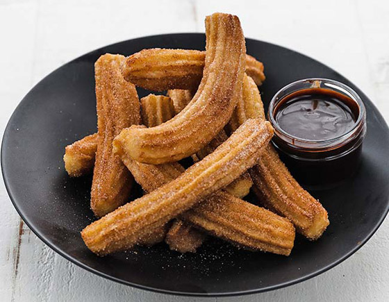 إليكم طريقة تحضير حلى الشوروز الشهية صورة رقم 5