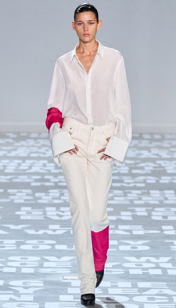 بالصور: إليكم موديلات وألوان الجينز الرائجة لصيف 2024 صورة رقم 1