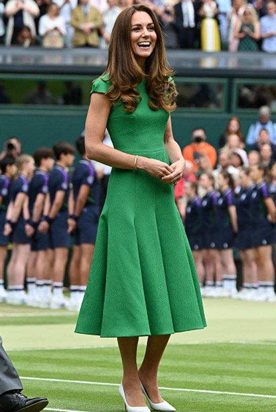 بالصور: أجمل إطلالات كيت ميدلتون في بطولة ويمبلدون خلال السنوات الأخيرة صورة رقم 7 بالصور: أجمل إطلالات كيت ميدلتون في بطولة ويمبلدون خلال السنوات الأخيرة صورة رقم 7