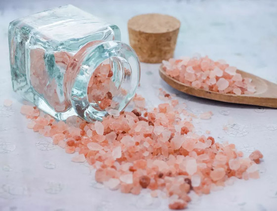فوائد ملح الهيمالايا الوردي وبعض الخرافات المتداولة عنه صورة رقم 1 فوائد ملح الهيمالايا الوردي وبعض الخرافات المتداولة عنه صورة رقم 1