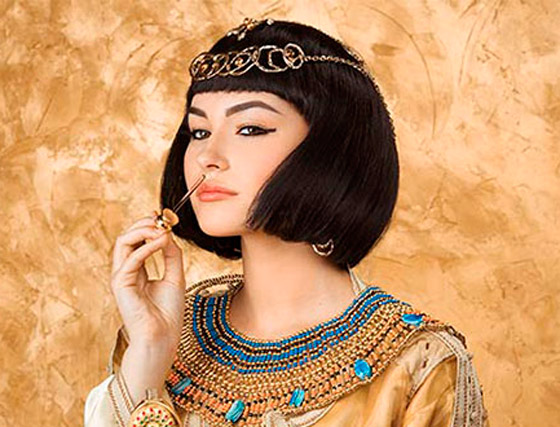 طقوس جمالية للعناية بالبشرة والشعر اعتمدتها الملكات عبر العصور صورة رقم 3