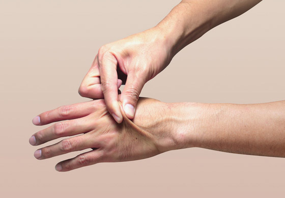 في حر الصيف.. اختبار بسيط يكشف إذا كنت تعاني من الجفاف (فيديو) صورة رقم 2