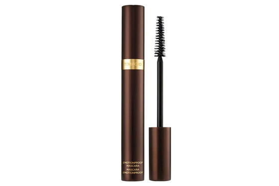 اخترنا لك مجموعة منتجات تمنحكِ رموشاً ساحرة صورة رقم 5