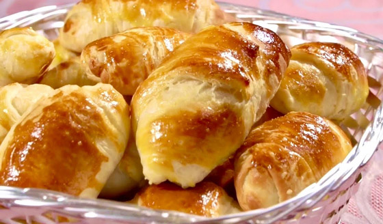 إليكم طريقة تحضير فطائر محشية بالجبن صورة رقم 7