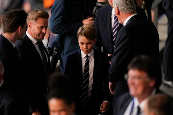 عيد الأمير جورج البريطاني الـ11.. صورة بالأبيض والأسود وببدلة رسمية صورة رقم 9