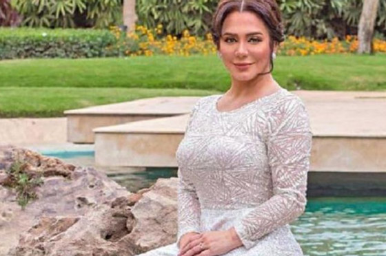 سلاف فواخرجي تسخر من وثيقة زواجها من بشار الأسد: عملناها على الضيق.. وما عزمنا حدا! صورة رقم 6