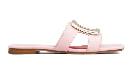 بالصور: 10 طرق عصرية لتنسيق الصندل المفتوح في المناسبات الصيفية صورة رقم 3 بالصور: 10 طرق عصرية لتنسيق الصندل المفتوح في المناسبات الصيفية صورة رقم 3