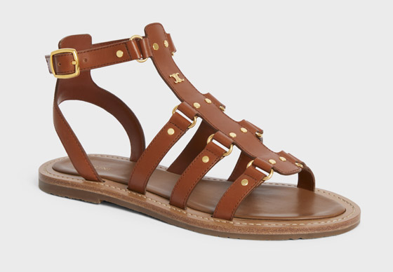 بالصور: 10 طرق عصرية لتنسيق الصندل المفتوح في المناسبات الصيفية صورة رقم 6 بالصور: 10 طرق عصرية لتنسيق الصندل المفتوح في المناسبات الصيفية صورة رقم 6