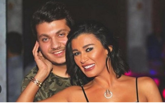 كنًة الممثلة اللبنانية نادين الراسي (خطيبة ابنها) تحتفل بعيد ميلادها..  شقراء جميلة تحب حماتها  صورة رقم 4