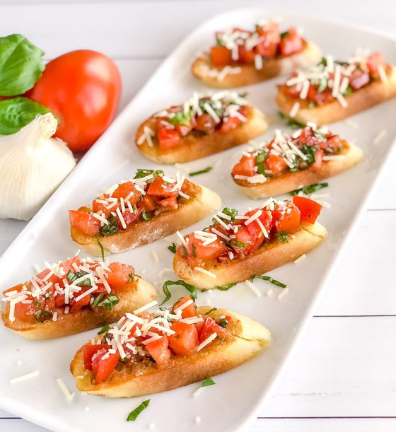 إليكم طريقة تحضير بروشكيتا الطماطم بالريحان.. طعم رائع ومميز صورة رقم 3