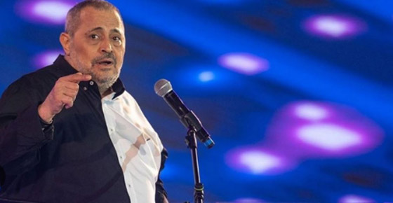 المعجبون يقتحمون مسرح جورج وسوف اثناء حفله في السويد! كيف تصرّف سلطان الطرب؟ صورة رقم 1