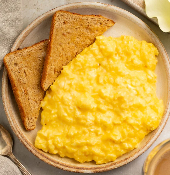 إليكم طريقة تحضير بيض بالجبن السائل بخطوات بسيطة صورة رقم 9 إليكم طريقة تحضير بيض بالجبن السائل بخطوات بسيطة صورة رقم 9