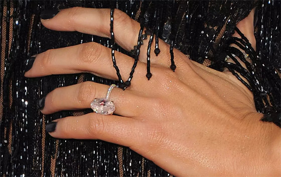 الأبراج تختار.. أي خاتم خطوبة يناسبك؟ صورة رقم 6 الأبراج تختار.. أي خاتم خطوبة يناسبك؟ صورة رقم 6