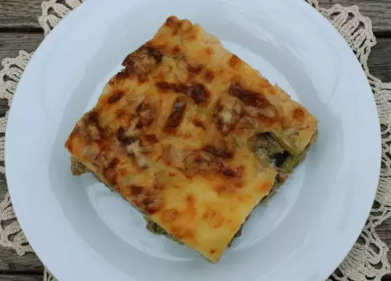 إليكم طريقة تحضير صينية اللحم بالباذنجان الشهية صورة رقم 8 إليكم طريقة تحضير صينية اللحم بالباذنجان الشهية صورة رقم 8