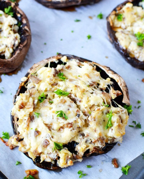 الفطر المخبوز مع الثوم والصلصة.. شهية وسريعة التحضير صورة رقم 6 الفطر المخبوز مع الثوم والصلصة.. شهية وسريعة التحضير صورة رقم 6