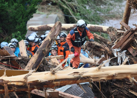6 قتلى في فيضانات وسط اليابان صورة رقم 6