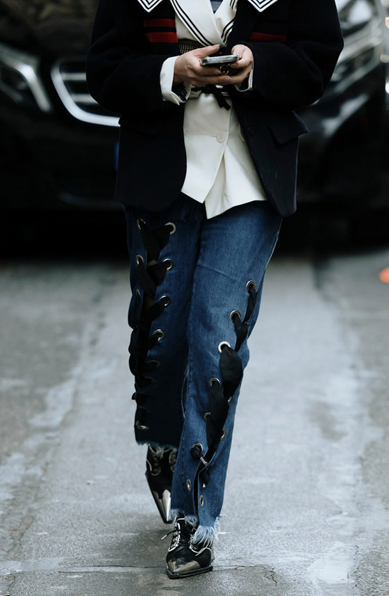 موديلات البنطلون الجينز الرائجة بخريف 2024.. اختاريها بحسب الجسم صورة رقم 5 موديلات البنطلون الجينز الرائجة بخريف 2024.. اختاريها بحسب الجسم صورة رقم 5