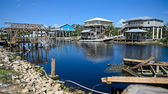 من أسوأ العواصف بالتاريخ الحديث.. 60 قتيلا حصيلة الإعصار هيلين بأمريكا صورة رقم 6 من أسوأ العواصف بالتاريخ الحديث.. 60 قتيلا حصيلة الإعصار هيلين بأمريكا صورة رقم 6