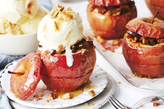 صورة رقم 3 - إليكم طريقة تحضير تفاح مخبوز ومحشي بالجوز للرجيم صورة رقم 3 - إليكم طريقة تحضير تفاح مخبوز ومحشي بالجوز للرجيم