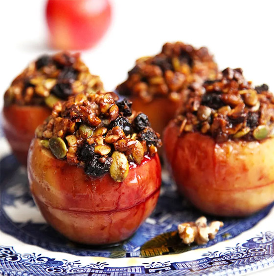 صورة رقم 6 - إليكم طريقة تحضير تفاح مخبوز ومحشي بالجوز للرجيم صورة رقم 6 - إليكم طريقة تحضير تفاح مخبوز ومحشي بالجوز للرجيم