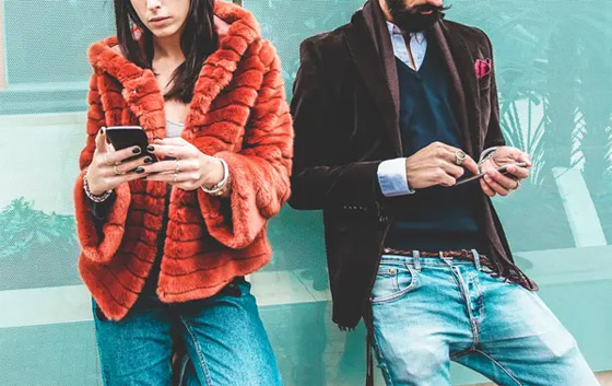 من إجهاد العين إلى الإدمان.. 8 مخاطر صحية للهاتف المحمول صورة رقم 2 من إجهاد العين إلى الإدمان.. 8 مخاطر صحية للهاتف المحمول صورة رقم 2