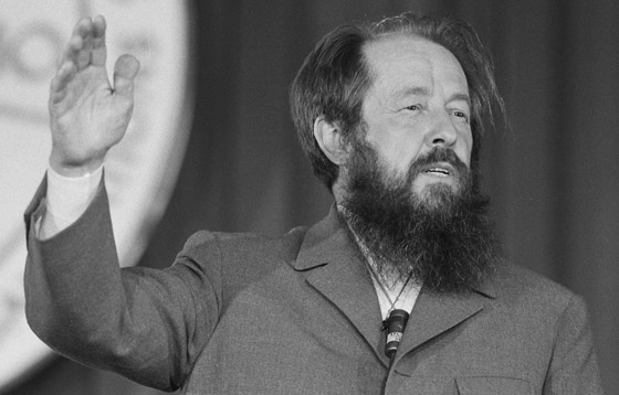 بالصور: الشخصيات الـ10 الأبرز التي حصلت على جائزة نوبل عبر التاريخ صورة رقم 8 بالصور: الشخصيات الـ10 الأبرز التي حصلت على جائزة نوبل عبر التاريخ صورة رقم 8