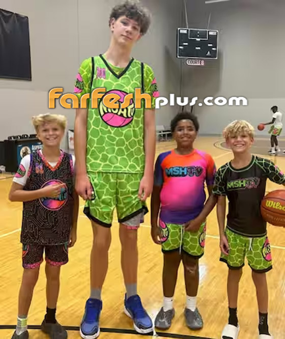 فيديو وصور: لاعب كرة سلة مراهق يحظى بشهرة بسبب طوله غير المعتاد صورة رقم 7 فيديو وصور: لاعب كرة سلة مراهق يحظى بشهرة بسبب طوله غير المعتاد صورة رقم 7