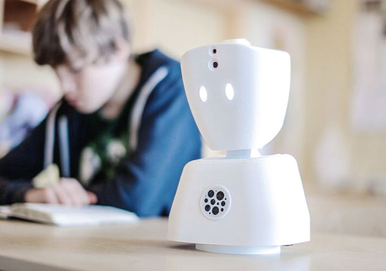 فيديو: ابتكار روبوت يساعد الأطفال المرضى على الذهاب إلى المدرسة صورة رقم 2 فيديو: ابتكار روبوت يساعد الأطفال المرضى على الذهاب إلى المدرسة صورة رقم 2