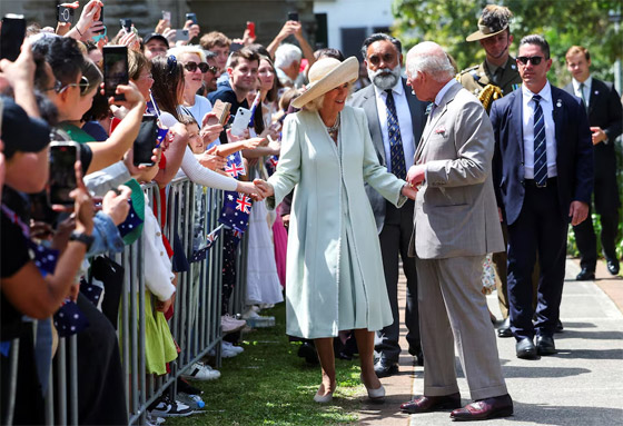 أول رحلة منذ إصابته بالسرطان.. الملك تشارلز وزوجته يحضران قداسا بسيدني الأسترالية صورة رقم 2