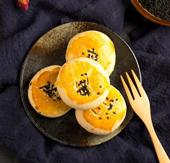 إليكم طريقة تحضير فطيرة الشاي بالجبنة والمكسرات صورة رقم 2 إليكم طريقة تحضير فطيرة الشاي بالجبنة والمكسرات صورة رقم 2