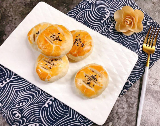 إليكم طريقة تحضير فطيرة الشاي بالجبنة والمكسرات صورة رقم 3 إليكم طريقة تحضير فطيرة الشاي بالجبنة والمكسرات صورة رقم 3