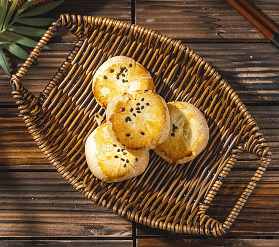 إليكم طريقة تحضير فطيرة الشاي بالجبنة والمكسرات صورة رقم 6 إليكم طريقة تحضير فطيرة الشاي بالجبنة والمكسرات صورة رقم 6