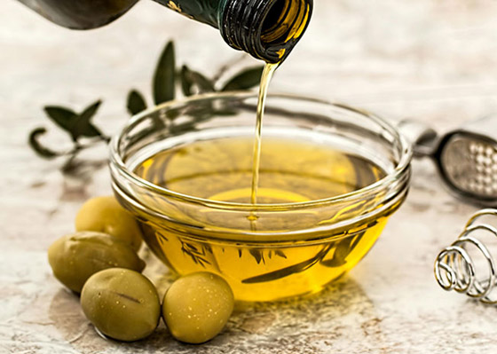 أكثرها لذة الشوكولاتة الداكنة.. 8 أطعمة غنية بالدهون الصحية صورة رقم 4 أكثرها لذة الشوكولاتة الداكنة.. 8 أطعمة غنية بالدهون الصحية صورة رقم 4