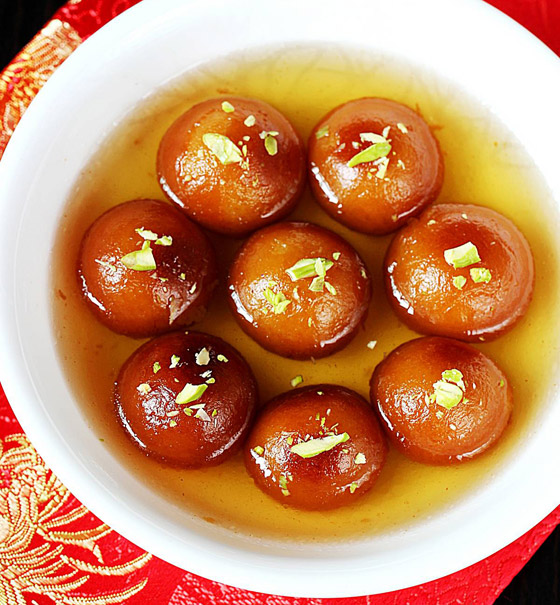 إليكم طريقة تحضير حلوى غولاب جامون الهندية.. بسيطة ولذيذة صورة رقم 3