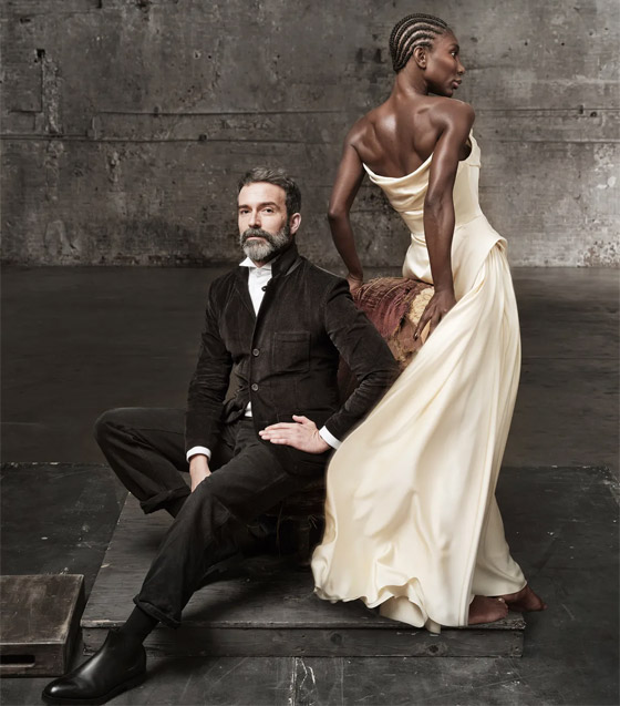 الأمريكي دانييل روزبيري أفضل مصمم عالمي لعام 2024.. فيديو وصور صورة رقم 12 الأمريكي دانييل روزبيري أفضل مصمم عالمي لعام 2024.. فيديو وصور صورة رقم 12