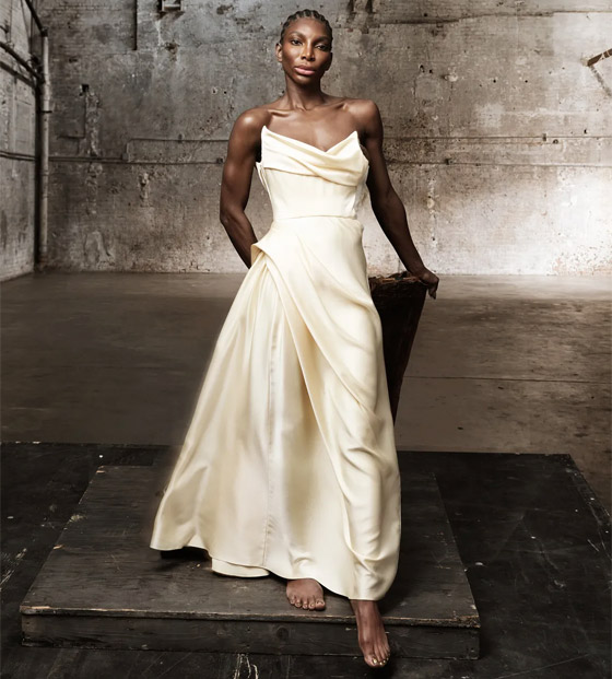 الأمريكي دانييل روزبيري أفضل مصمم عالمي لعام 2024.. فيديو وصور صورة رقم 21 الأمريكي دانييل روزبيري أفضل مصمم عالمي لعام 2024.. فيديو وصور صورة رقم 21