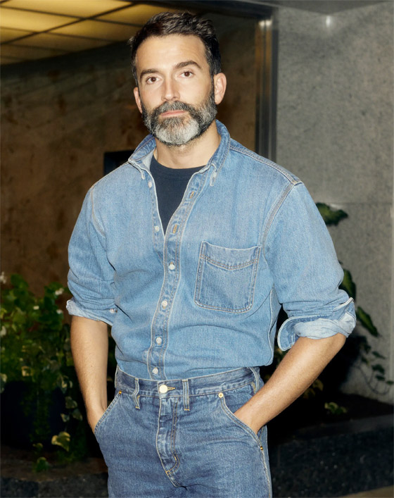 الأمريكي دانييل روزبيري أفضل مصمم عالمي لعام 2024.. فيديو وصور صورة رقم 11 الأمريكي دانييل روزبيري أفضل مصمم عالمي لعام 2024.. فيديو وصور صورة رقم 11