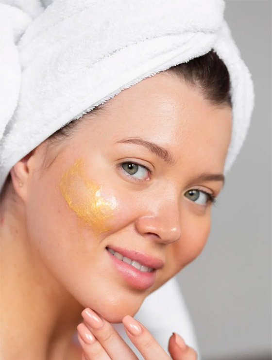 13 علاجا طبيعيا فعالا في القضاء على البقع الداكنة صورة رقم 5