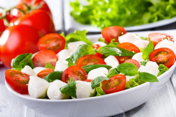 إليكم وصفة طبق طماطم الكرز بجبن الموزاريلا.. وجبة لهدوء الأعصاب صورة رقم 2