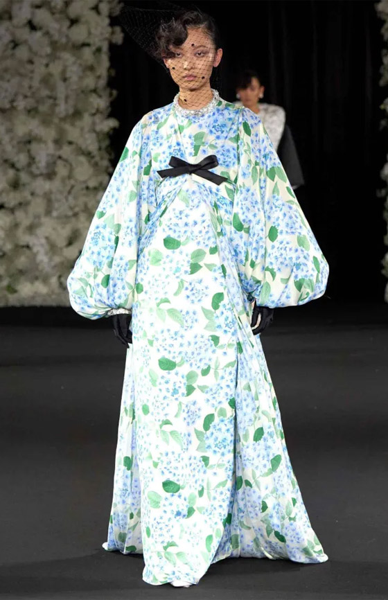 فساتين ملكية بكم طويل.. تألقي كالأميرات هذا الخريف (صور) صورة رقم 10